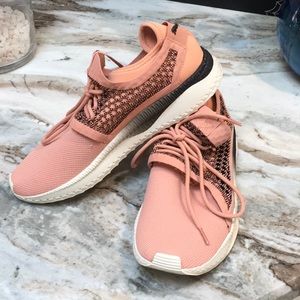 Men’s PUMA Netfit IGNITE Sneakers 9.5